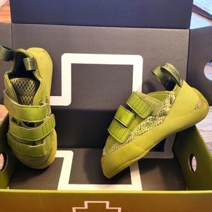 Rock climbing shoes